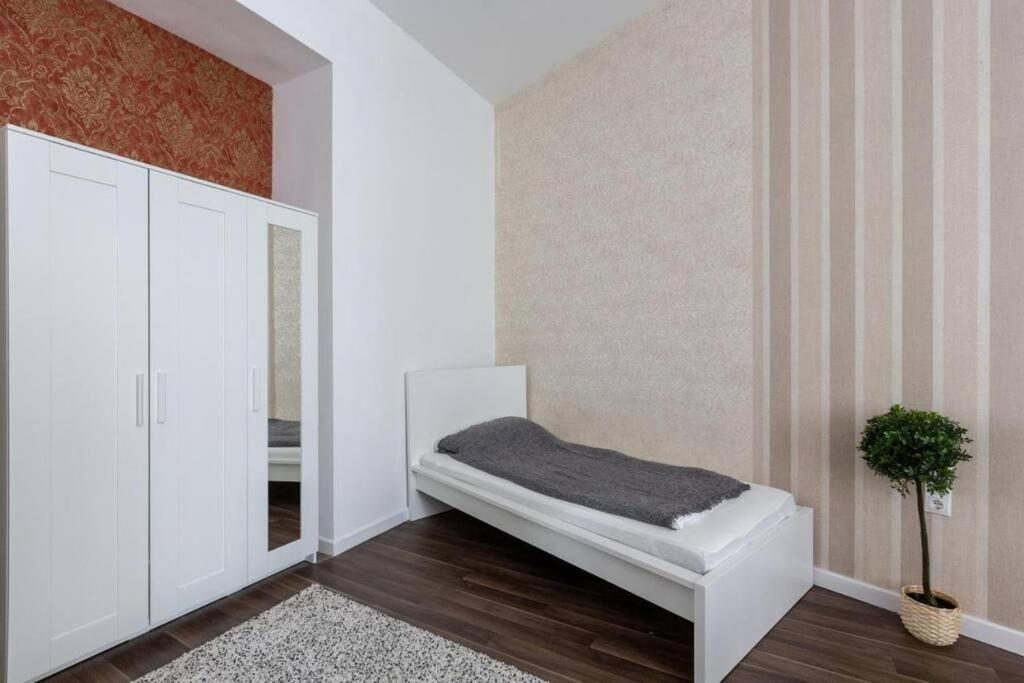 Chic, Captivating Space Near Opera House Budapest Luaran gambar